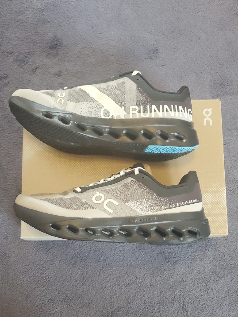 Mens On Cloudsurfer Next, Black/Dew, Size 10
